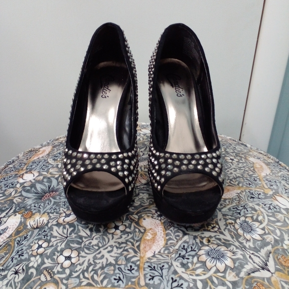 Candies Platform Rhinestone Heels - Picture 6 of 9